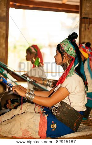 Group Of Kayan Lahwi Girl Is Weaving.