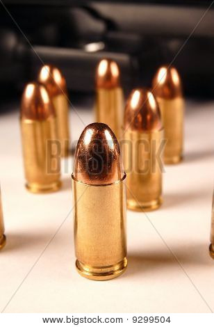 9mm kugle tæt op