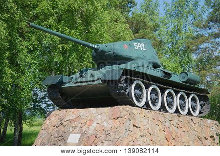 NOVGOROD REGION, RUSSIA - JUNE 02, 2016: Tank T-34-85 closeup. The monument at the entrance to the city of Staraya Russa. Historical landmark