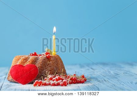 Rink Cake With Berries