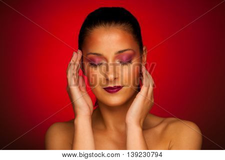 Beauty portrit of a beautiful brunette woman