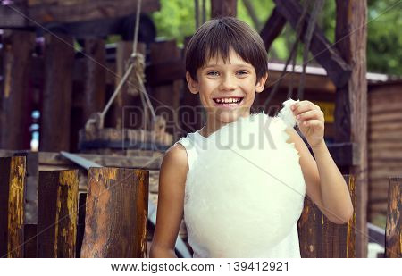kids eating cotton candy sugar sweet tasty