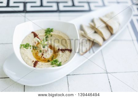 hummus houmous middle east vegetarian chickpea dip famous snack food
