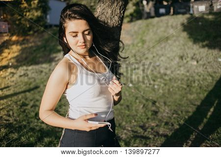 Girls walking around town, sit in cafes and pictures on phones