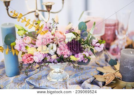 Beautiful European Wedding Table Decoration And Candles With Vintage Style