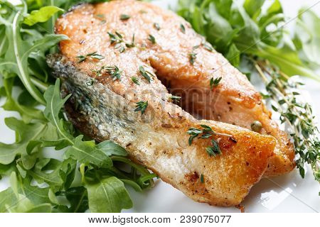 Roasted Atlantic Salmon With Thyme And Aragula.