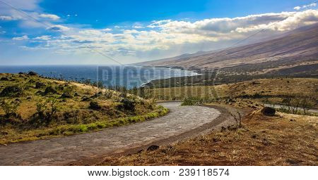 Breathtaking View Of The Coast From The Winding Piilani Highway In Maui, Hawaii
