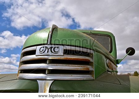 Lake Park, Minnesota, April 24, 2018: The Old Green Gmc Pickup From The 40`s Is A Gmc From General M