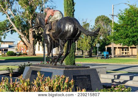 Nagambie, Australia - March 12, 2018: Bronze Statue Of The Racehorse Black Caviar On The Banks Of La