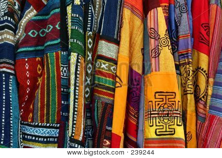 Ponchos ปักเม็กซิกันหลายสี