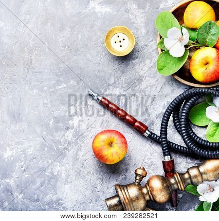 Stylish Oriental Shisha With Apple