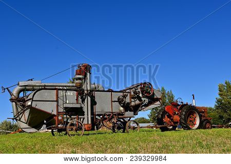 Dalton, Minnesota, Sept 8, 2017: An Old Case Threshing Machine Is Displayed At The Annual September 