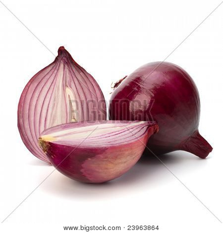 Geschnittenen Zwiebeln, isolated on white background