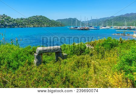 The Lycian Necropolis Of Kekova Neighbors With The Small Fishing Village Of Ucagiz - The Tourist Res
