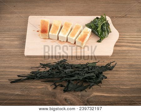 Raw Wakame Seaweed