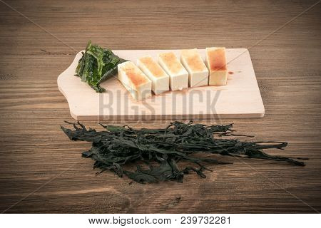 Raw Wakame Seaweed