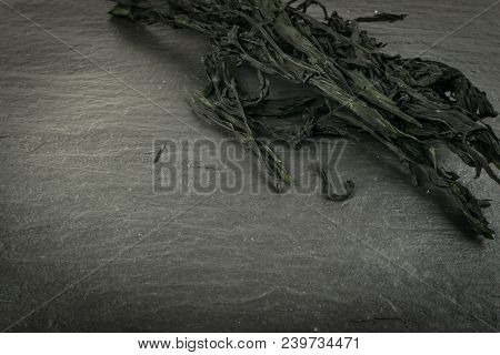 Dry Wakame Seaweed