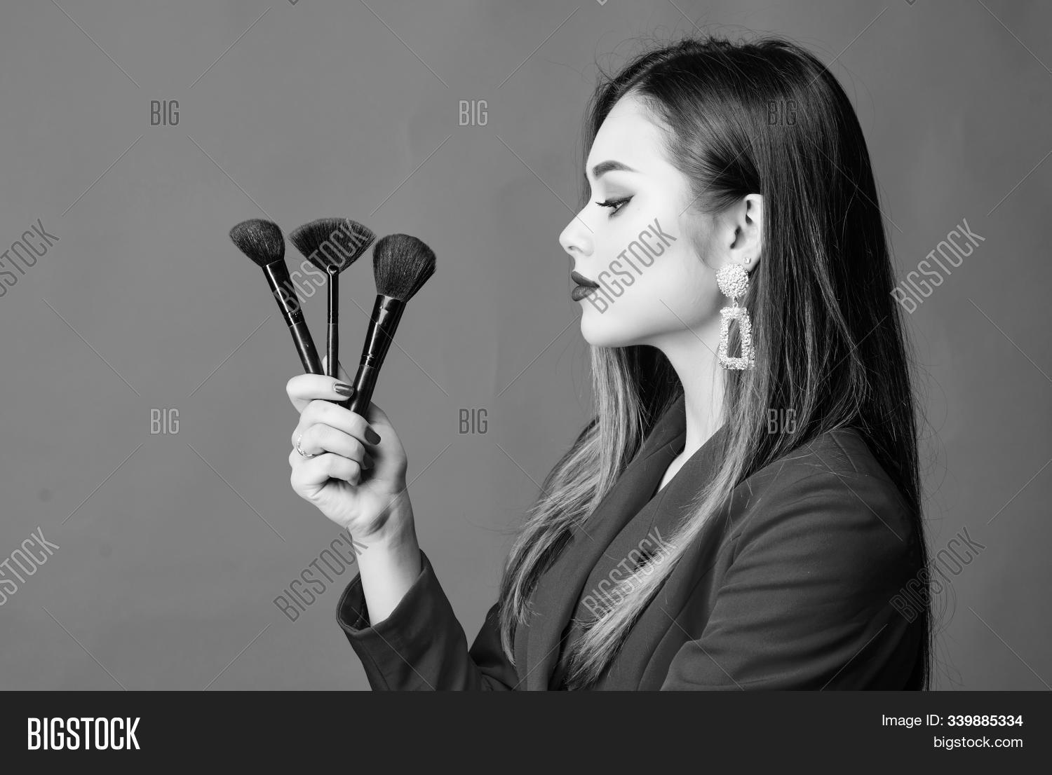 Looking Good Feeling Image Photo - Professional Makeup Artist Supplies Looking Good Feeling Image Photo - Professional Makeup Artist Supplies