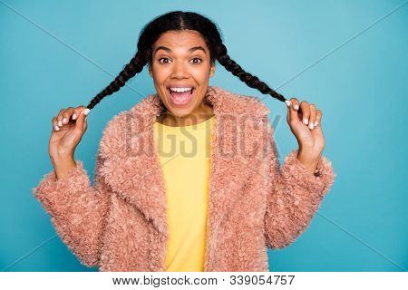 Close-up Portrait Of Her She Nice Attractive Pretty Lovely Glad Cheerful Cheery Girl Having Fun Touc