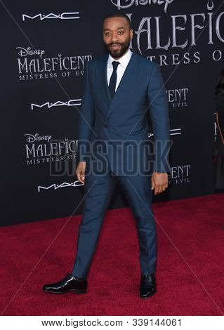 LOS ANGELES - SEP 30:  Chiwetel Ejiofor arrives for 'Maleficent: Mistress of Evil' World Premiere on September 30, 2019 in Hollywood, CA                