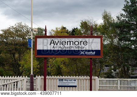 Aviemore, Scotland- Oct 18, 2021: The Sign For Aviemore Train Station.