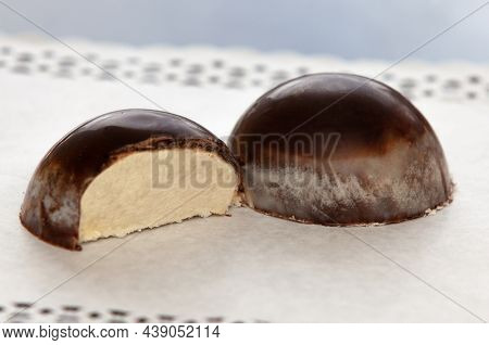 marshmallow sweet postre close up