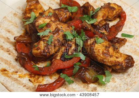 Kuřecí tikka kari chapatti otevřený obal