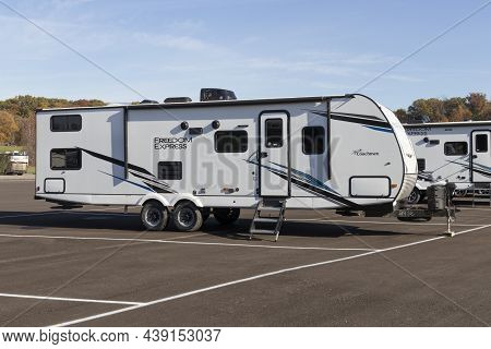 Peru - Circa November 2021: Freedom Express Travel Trailer By Coachmen Rv Display.