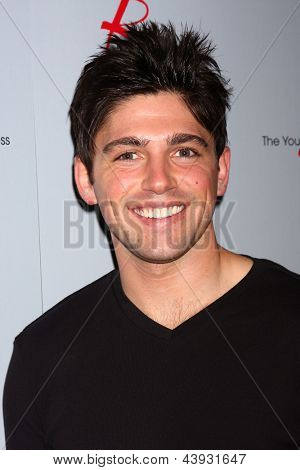 LOS ANGELES - 27 FEB: Robert Adamson presso l'Hot New Faces dei giovani e l'evento stampa inquieto