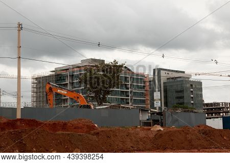 Brasilia Df, Brazil, November 10, 2021: New Construction On Apartment Buildings In The 103 And 106 B