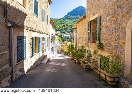 Streets Of Deia (small Village In The Mountains), Mallorca Island, Spain