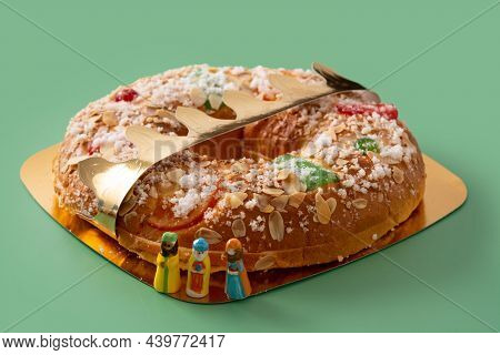 Spanish Typical Epiphany Cake 