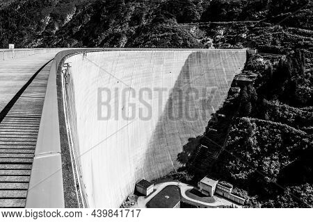 Huge Concrete Apline Dam On Sunny Summer Day. Zillergrundl Speicher, Zillertal Alps, Austria. Black 