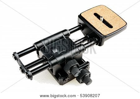 Macro focusing rail