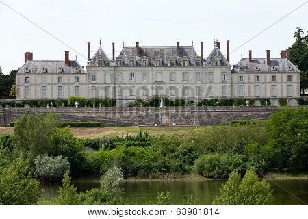 Chateau de Menars