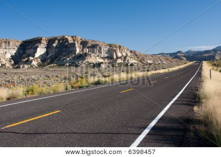 Hor severně od Henrieville, Utah na dálnici 12