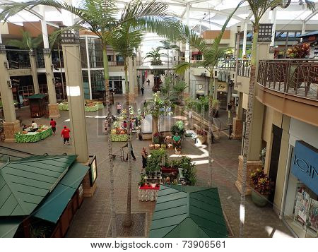 Farmers Market In Queen Kaahumanu Mall Featuring Fresh Local Produce And Snacks