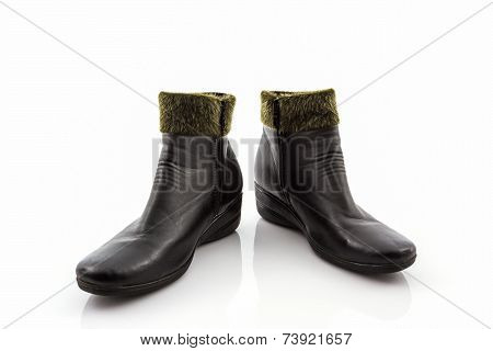 Black Fluffy Woolly Warm Boots.