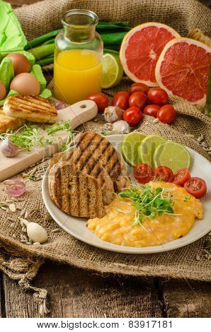 Scrambled Eggs, Creamy And Fluffy