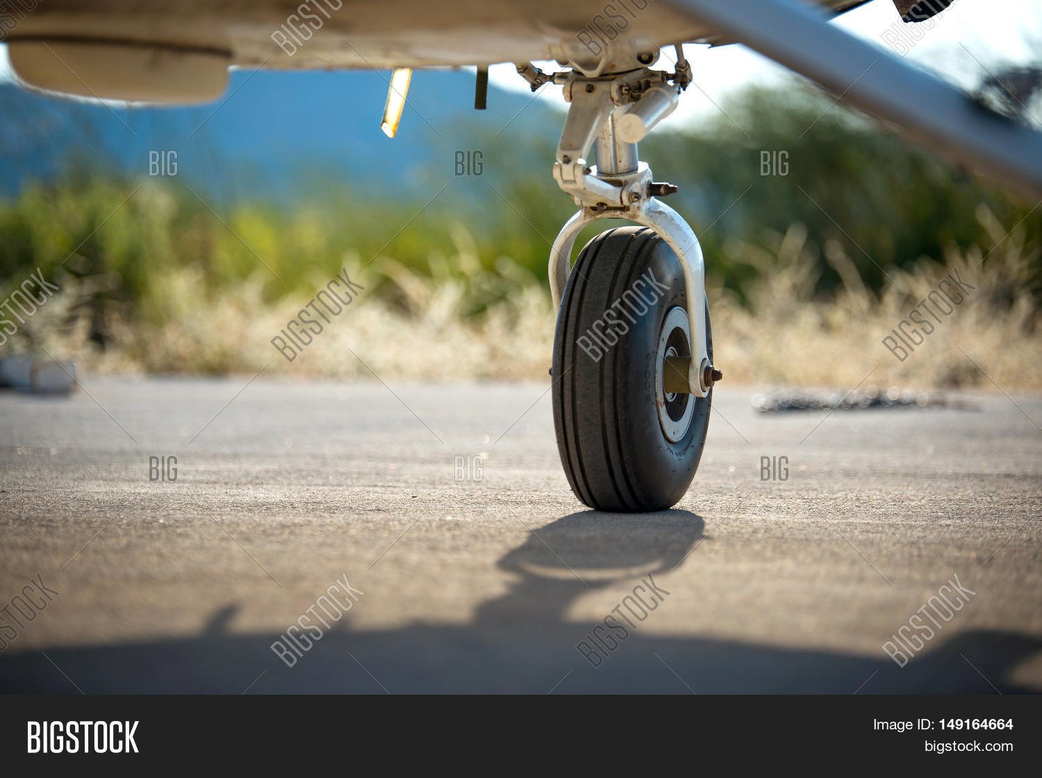 Rear Landing Gear Image & Photo (Free Trial) Bigstock