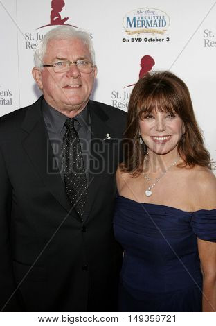 Marlo Thomas and Phil Donahue at the 'Runway For Life' Benefiting St. Jude Children's Research Hospital held at the  Beverly Hilton in Beverly Hills, USA on September 15, 2006.