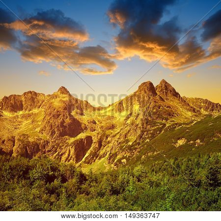 Sunset sky above the Dolina Zeleneho plesa valley in High Tatra Mountains, Slovakia.