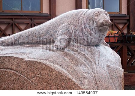 RUSSIA ZELENOGRADSK - OCTOBER 11 2014: Sculpture of the seal Rurik on the Zelenogradsk promenade. In honor of the seal repeatedly appear on the city's beaches. Zelenogradsk (Cranz) is a resort town in Russia on the Baltic Sea.