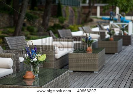 wedding decor on tables flowers blue and violet