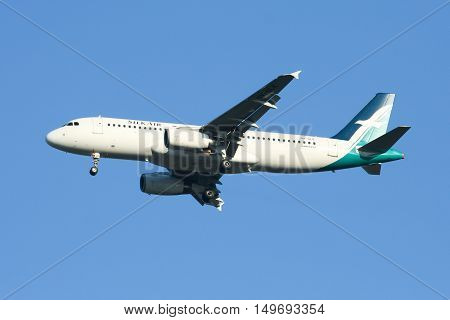 9V-sle Airbus A320-200 Of Silkair