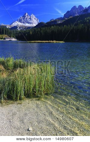 多洛米蒂山的 Misurina 湖