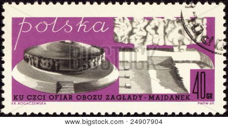 Campo de concentración Nazi alemán Majdanek en sello de correos