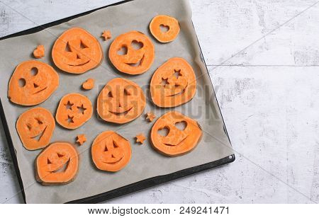 Sweet Potato Carving Funny Faces, Halloween Symbol, Creative Food