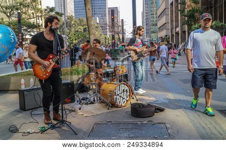 Blues Band Playing And Singing At The Paulista Avenue