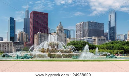 Chicago Skyline Panorama With Skyscrapers And Buckingham Fountain At Summer Sunny Day, Chicago, Illi